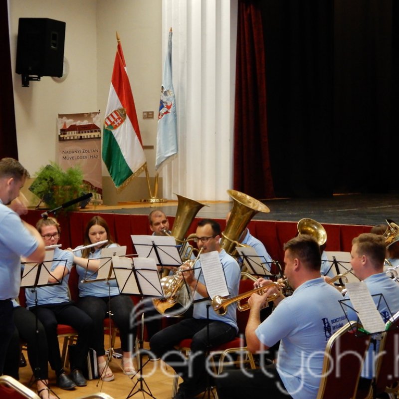 Köszönjük Berettyóújfalu 28